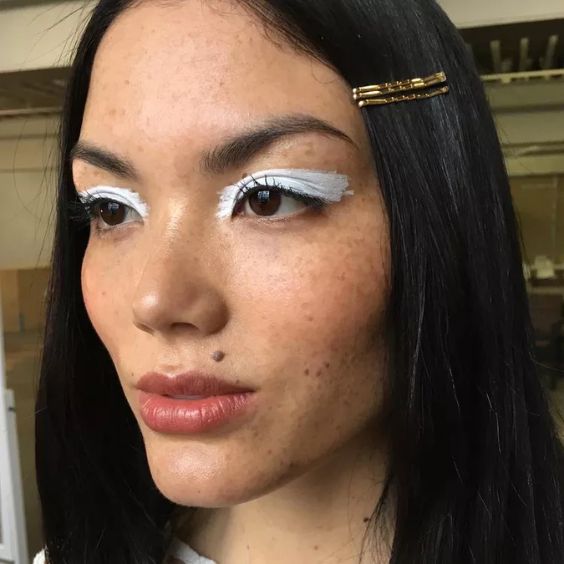Abstract White Eyeshadow Look