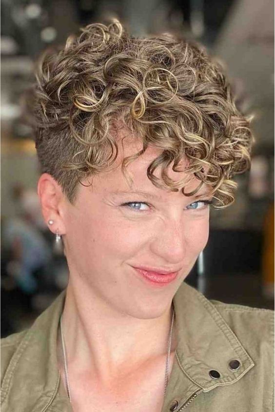 Curly Pixie 