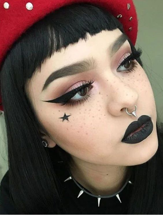 Dark Glam E-Girl Makeup Look