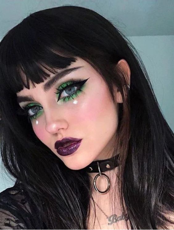 Grunge-Inspired E-Girl Makeup Look