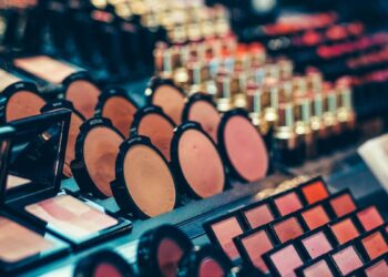 How Big Brands Attracts Cosmetic Buyers