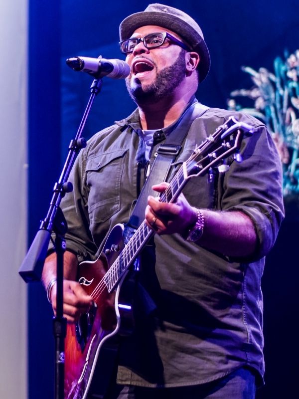 Israel Houghton