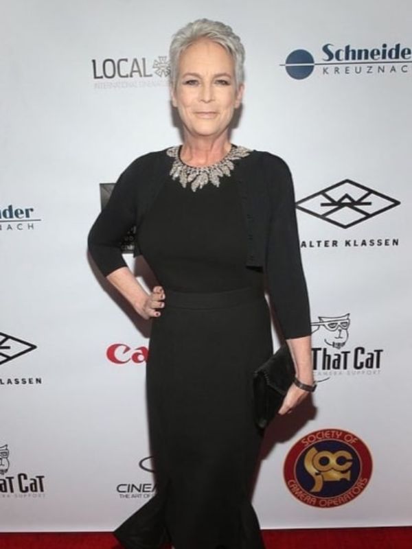 Jamie Lee Curtis's Height Shape