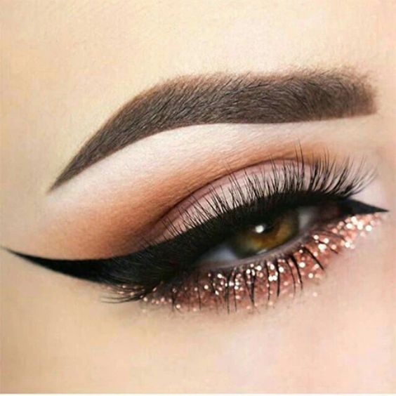 Lower Liner Glitter Eyeshadow Look