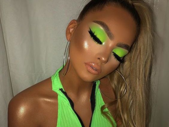 Neon Dreams Baddie