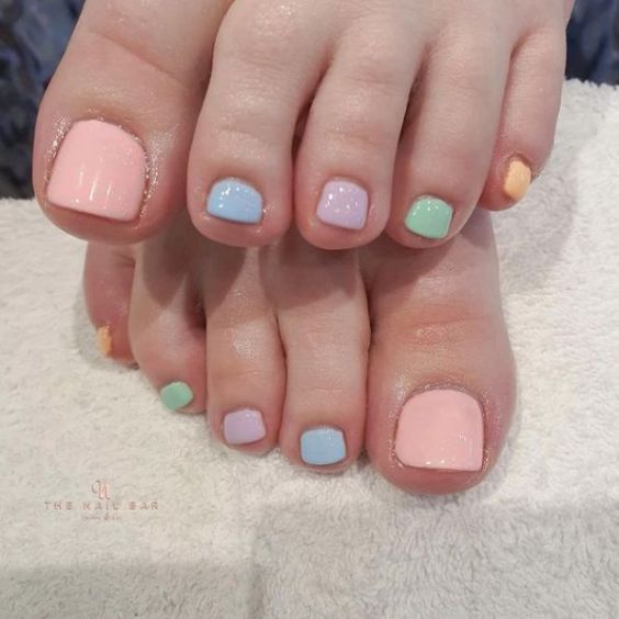 Pastel Pedicure Toe Nails