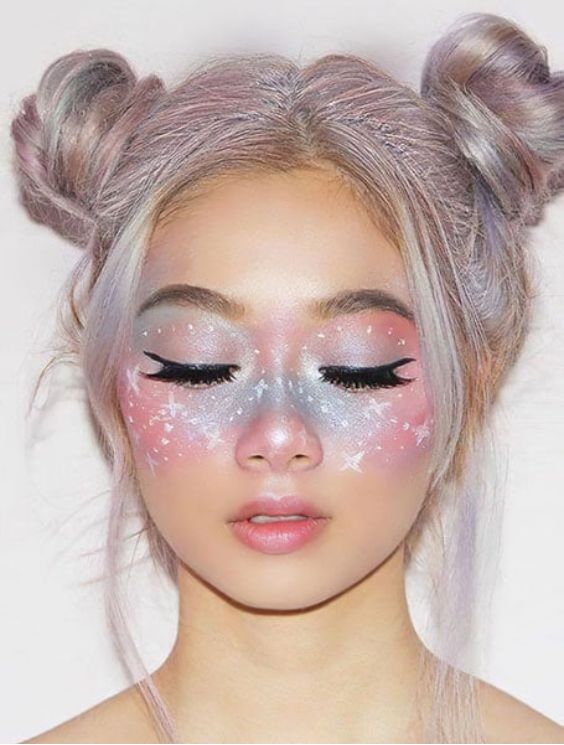 Pastel-Tone E-Girl Makeup Look