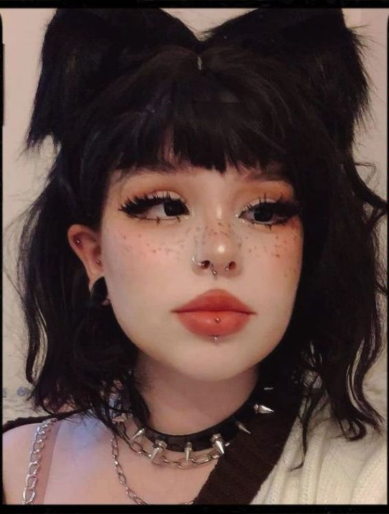 Starry-Eyed E-Girl Makeup Look