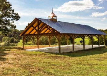 Timber Frame Pavilions: Enhancing Arlington Outdoor Spaces