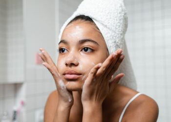Ways to Maintain Clear Skin & Prevent Acne Break-Outs