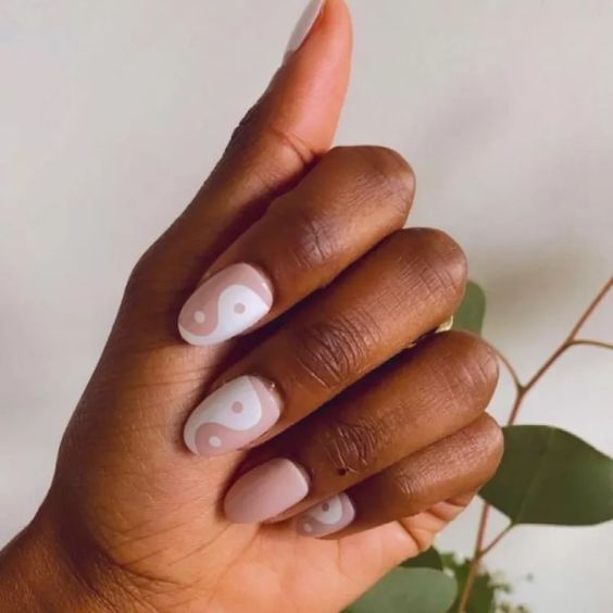 Yin Yang Oval Nails